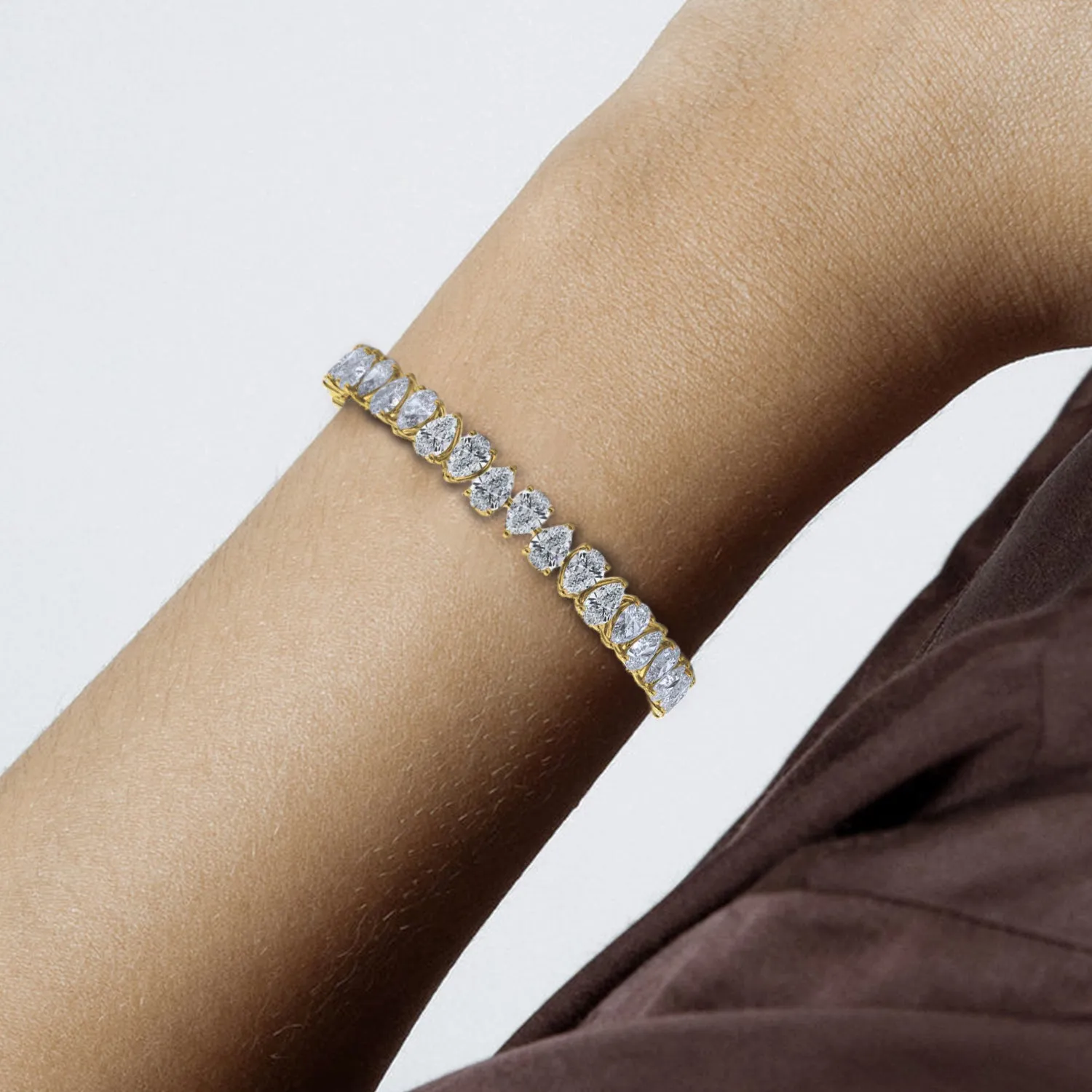 Reverse - 15.19ct Pear lab grown Diamond Bracelet