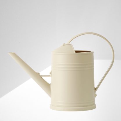 Gartenarbeit und landwirtschaft bewässerung artefakt gießkanne