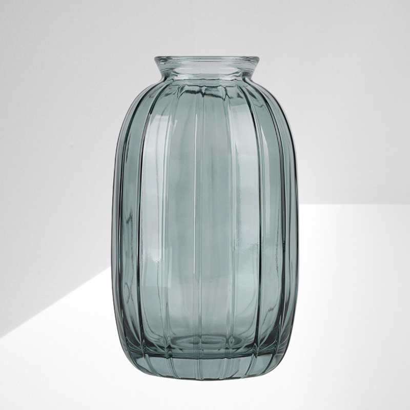 Nordische einfache transparente kleine Vase aus Reliefglas