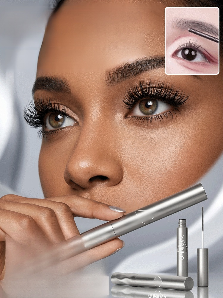 Waterproof, well-defined, naturally voluminous mascara