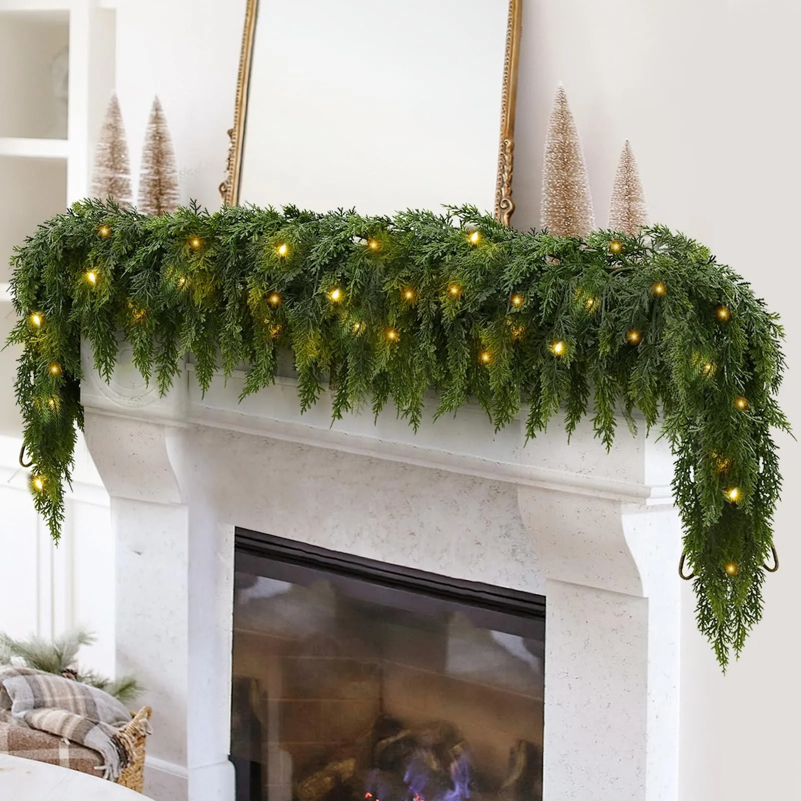 🏆2025 HOT SALE💥 Pre-lit Christmas Cedar Garland