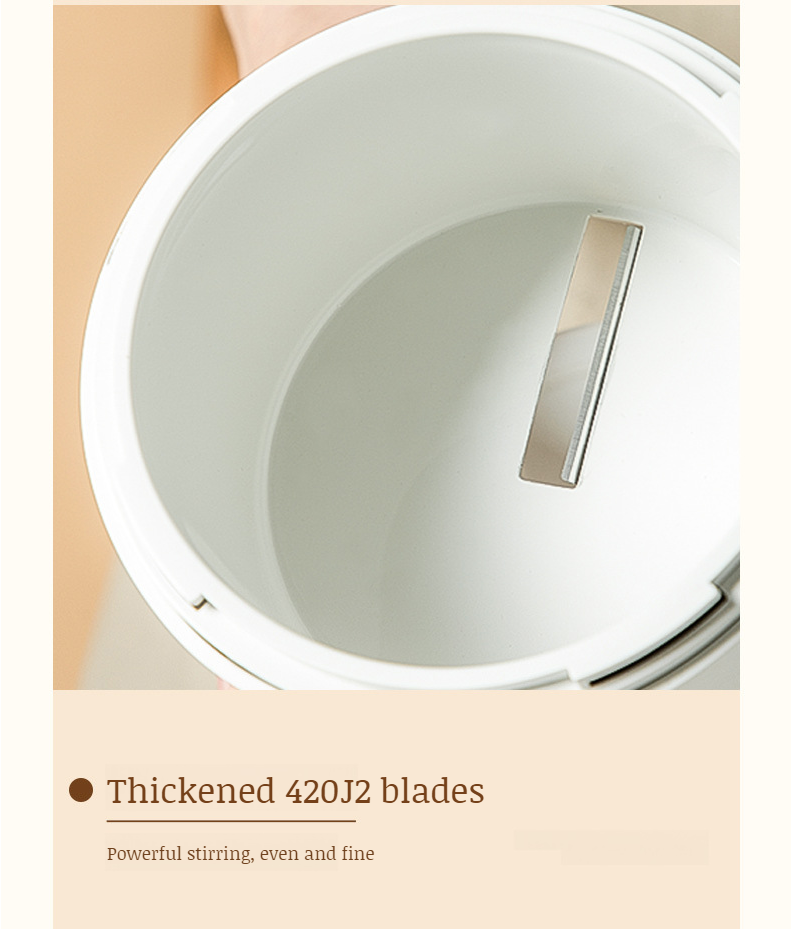 Small ice shaver with ergonomic handle