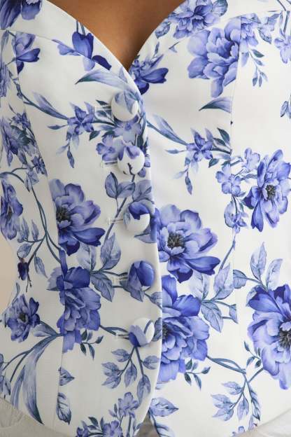 Blue Floral Print Sweetheart-Neck Tailored Top
