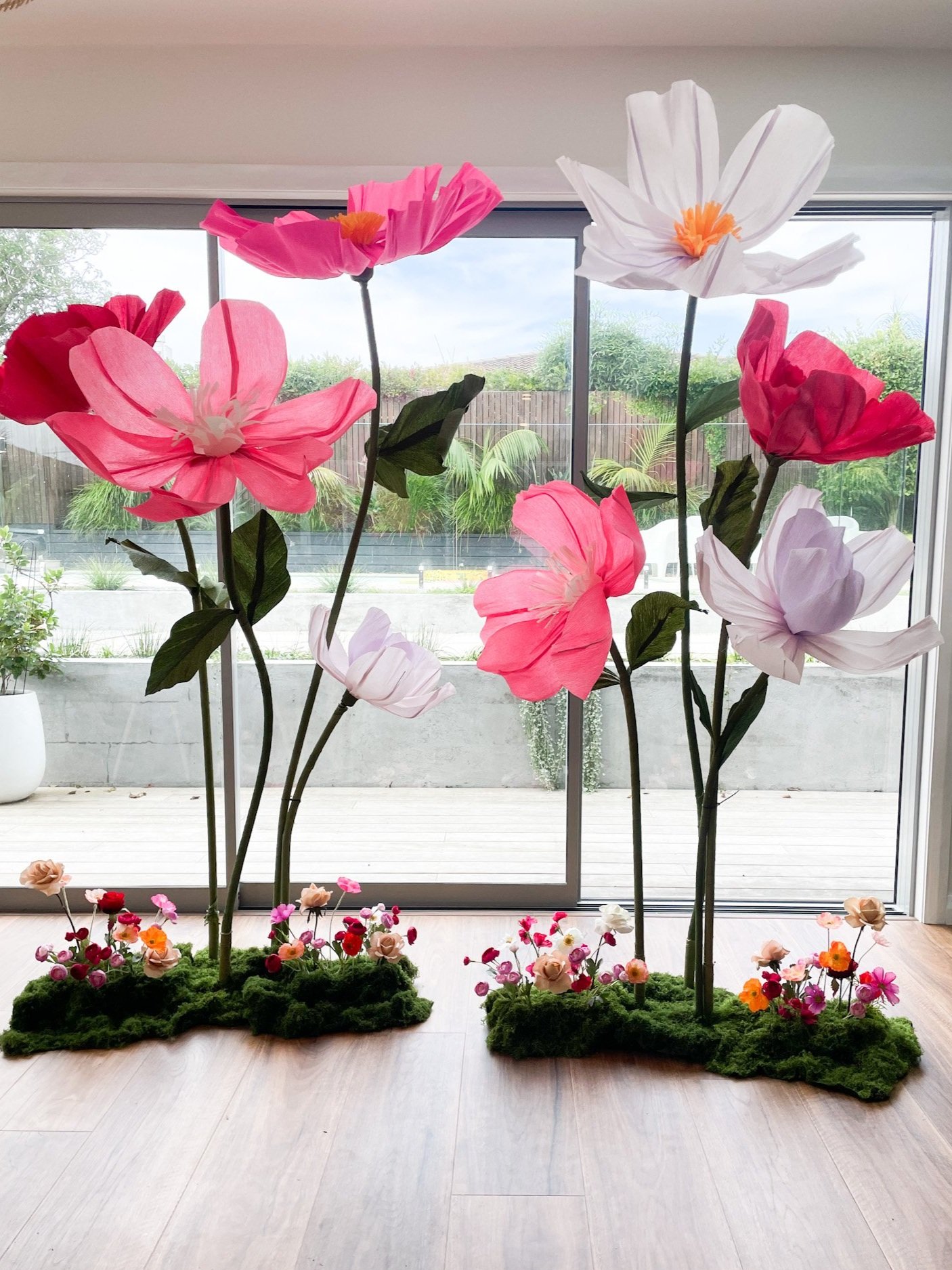 Rose Red Giant Paper Flower Decoration Set