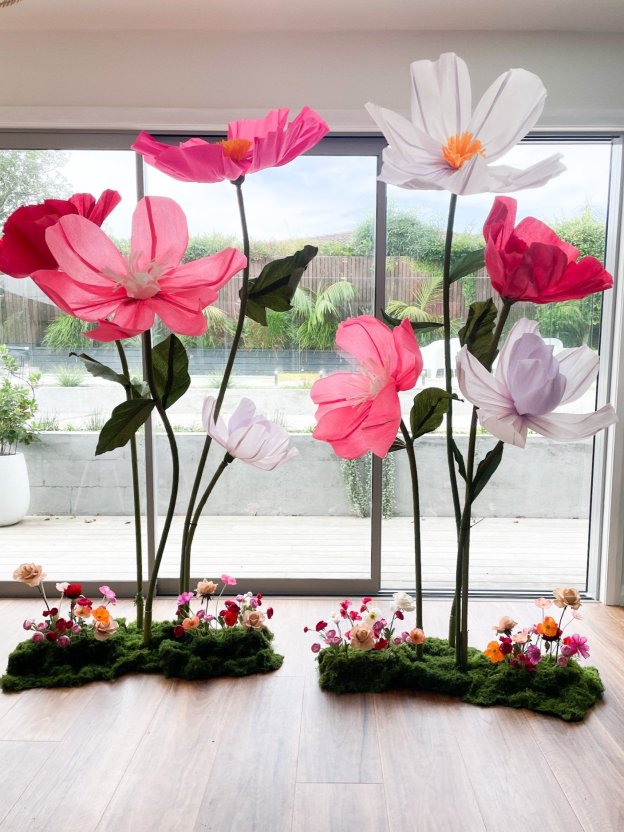 Rose Red Giant Paper Flower Decoration Set