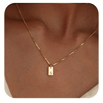 🎁 Productos calientes 2024 Gran oferta 🌟 Collar con letras isabelinas de Gucci en oro de 18 k 💫