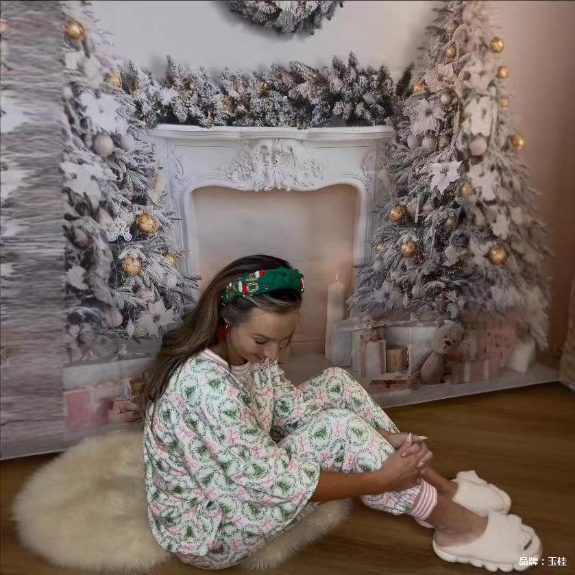 🎄Christmas Trees and Bows Pajama Set