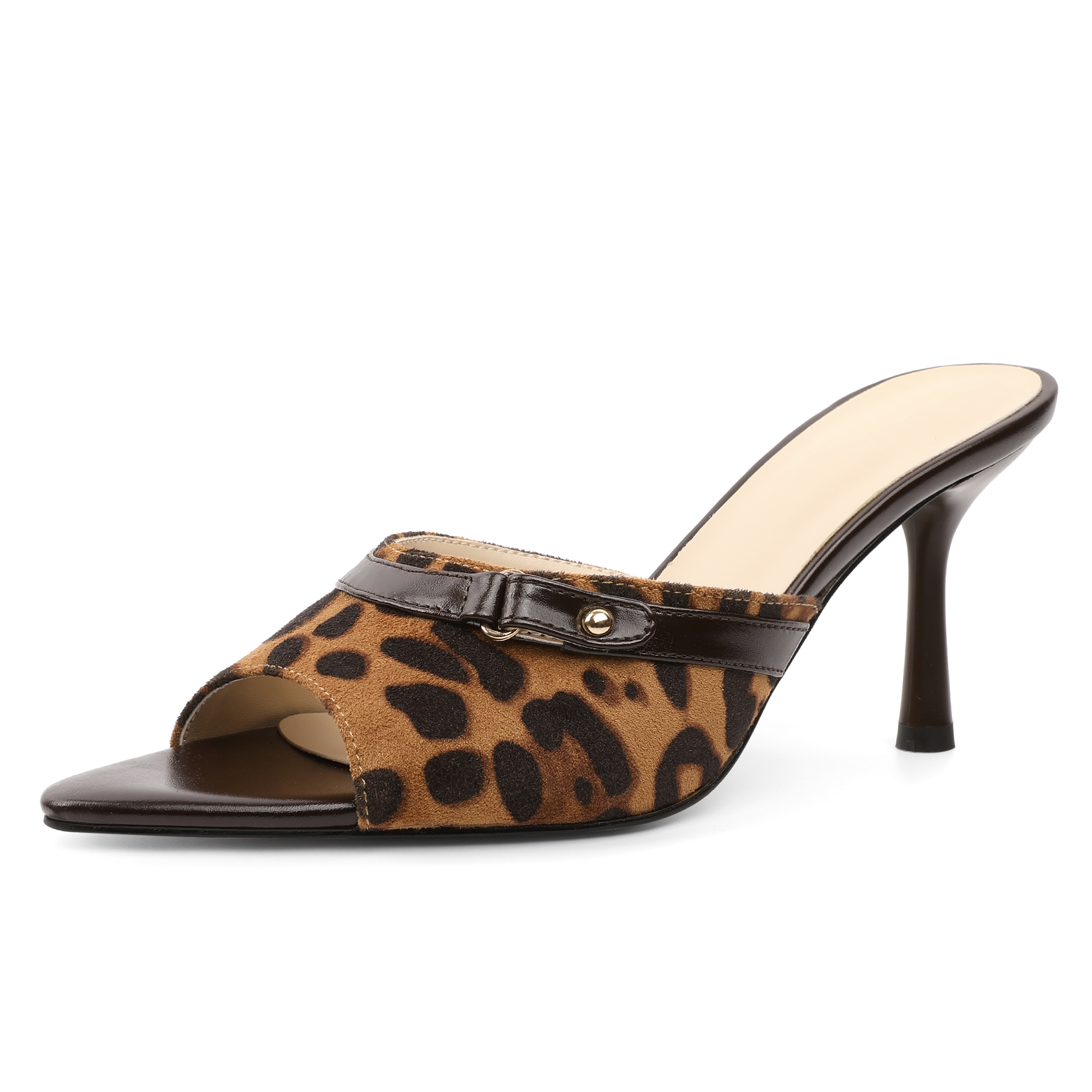 Bold leopard print in warm brown and black tones, for a wild and confident style statement
