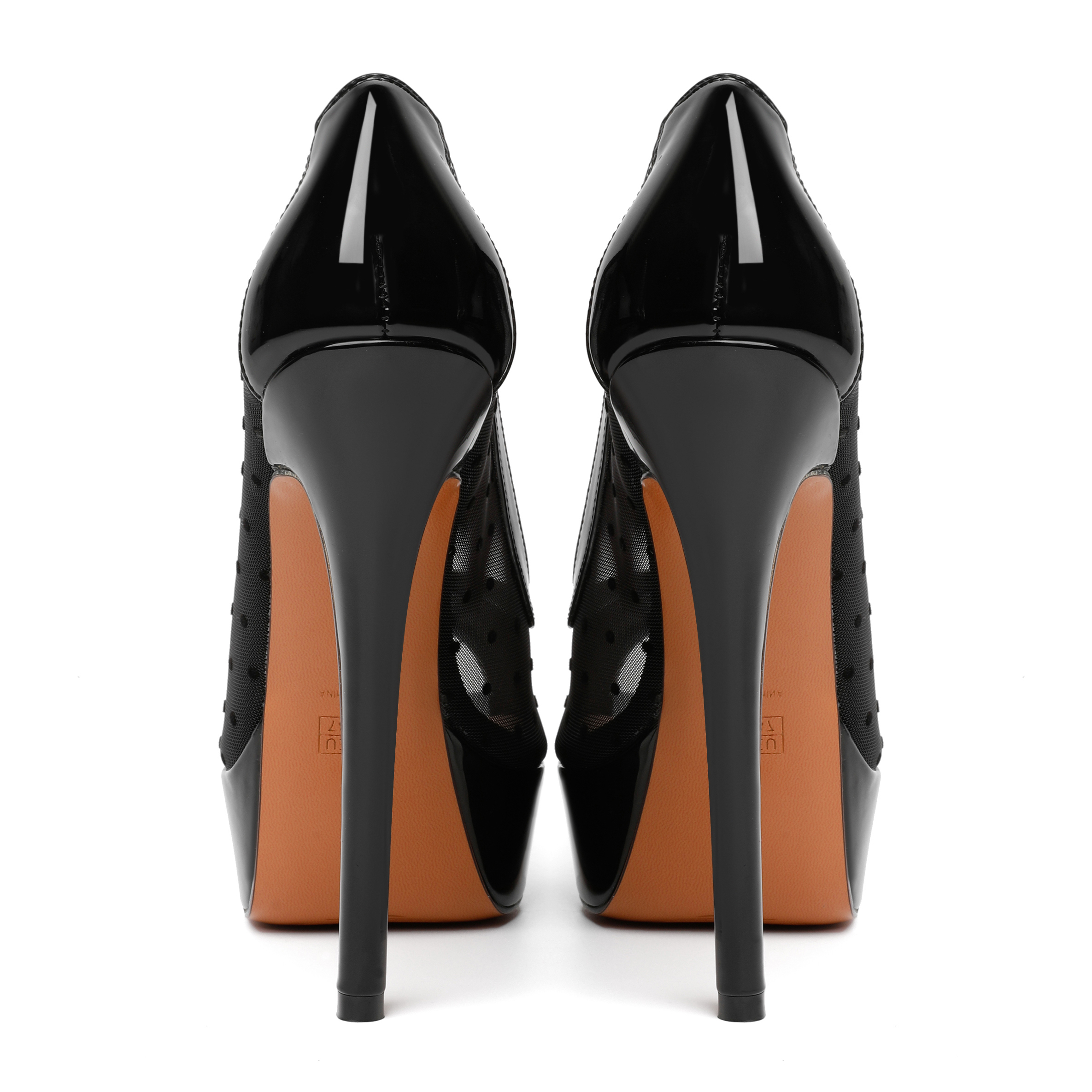 Detail of slim stiletto heel and platform base – SAMMITOP party heels