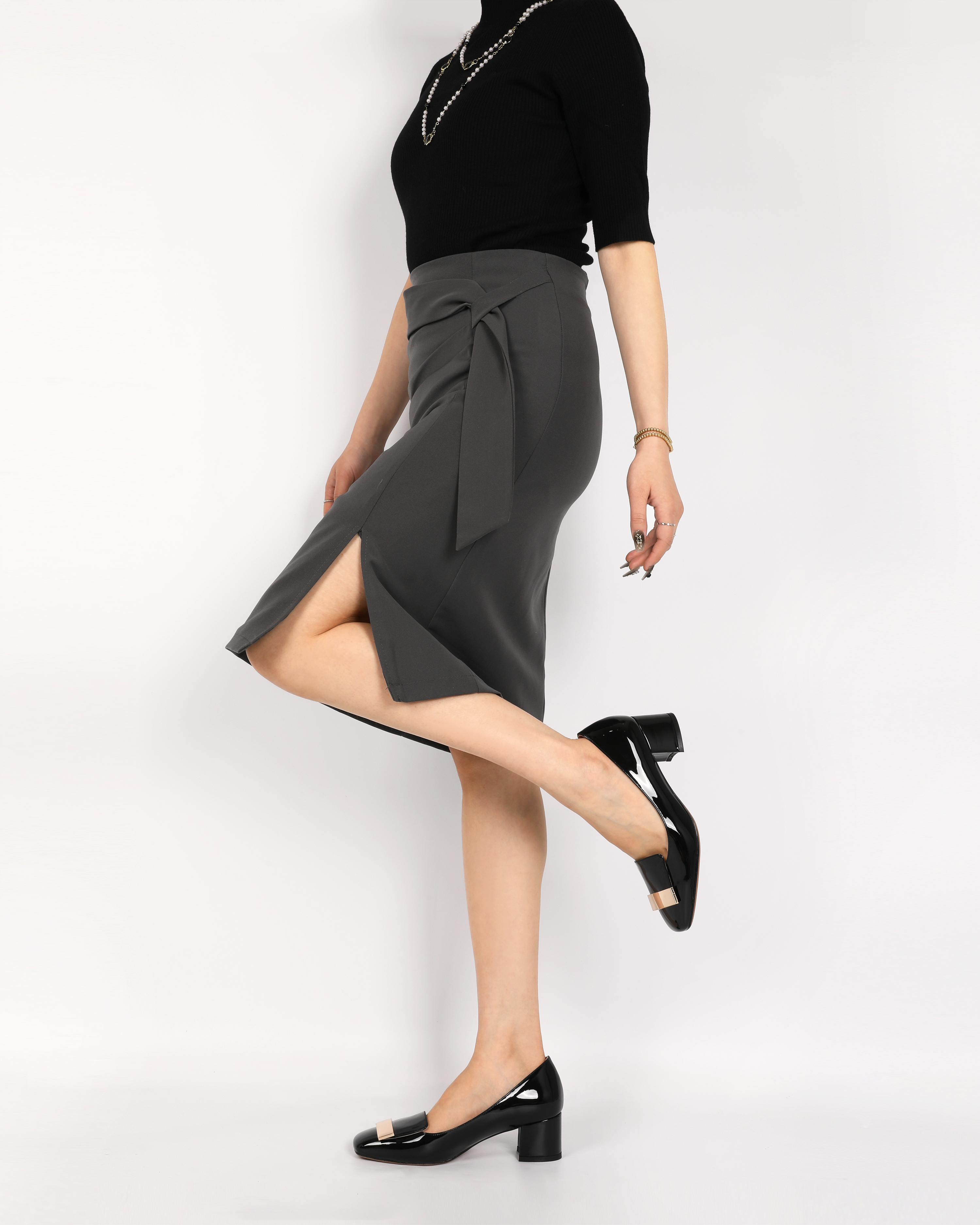 SAMMITOP  Low Block Heels Pumps Square Toe Chunky Heels Slip On 2 Inch 