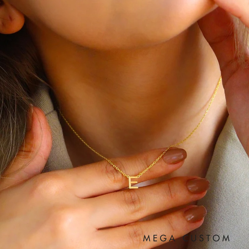 Personalized Initial Necklace Minimalist Gold Chain Perfect for Everyday Elegance and Style