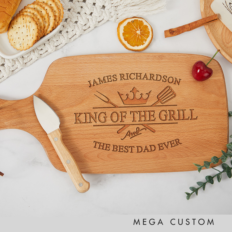 Personalized King of the Grill Best Dad Ever Custom Wooden Cutting Board for Backyard BBQ Enthusiasts