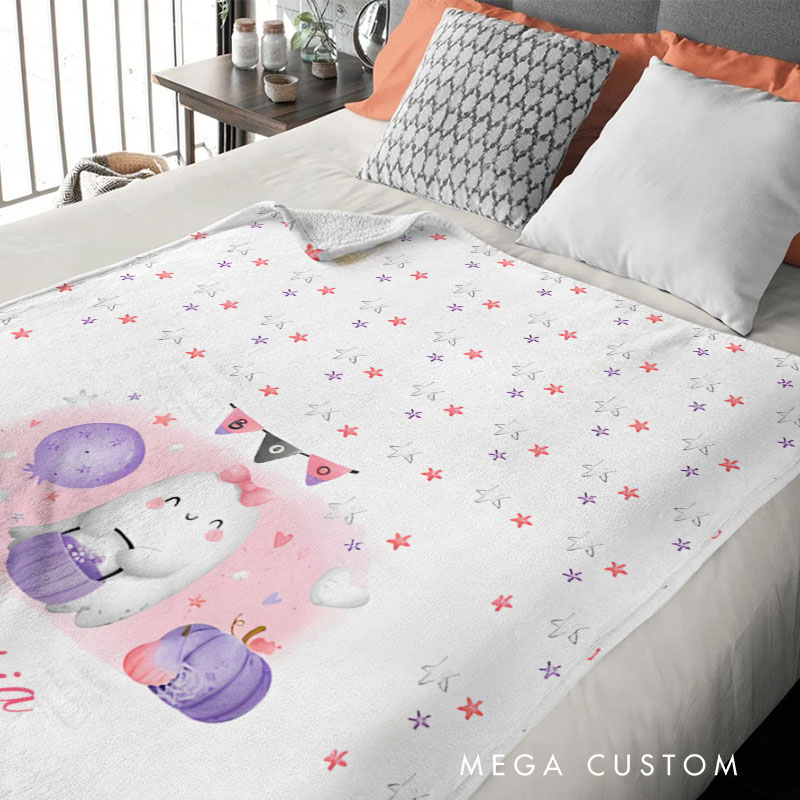 Personalized Cute Ghost and Pumpkin Blanket Perfect for Adding Charm and Whimsy to Halloween Celebrations