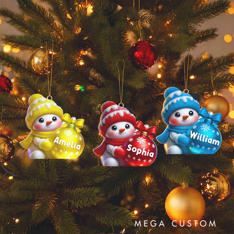 Personalized Name Cartoon Snowman Holding Christmas Ball Ornament Multicolor Christmas Tree Hanging Decor Christmas Gift for Kids Family Friends