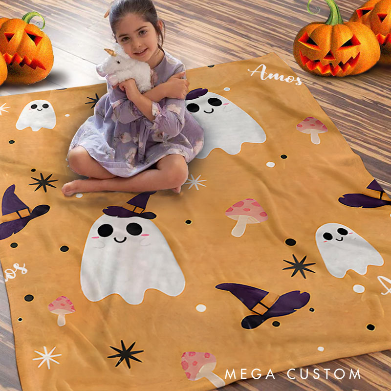 Personalized Cute Ghosts and Bats Blanket Ideal for Creating a Playful Halloween Atmosphere