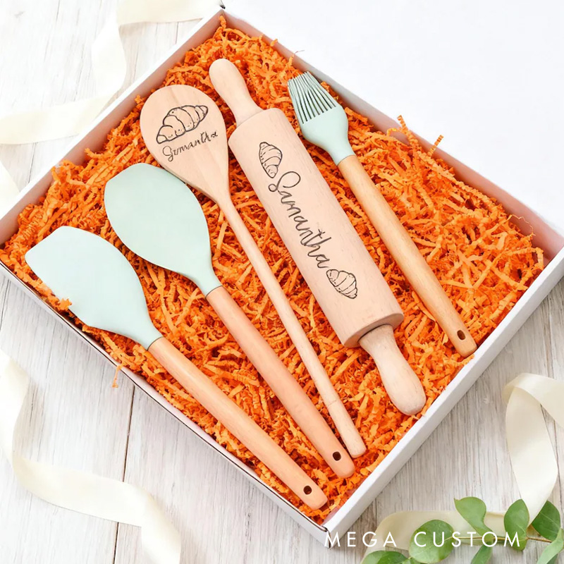 Personalized Teen Girl Birthday Gift Box with Name Engraved Rolling Pin and Spatula Set Home Baking Set for Baker Cooking Lover Baking Lover Gift