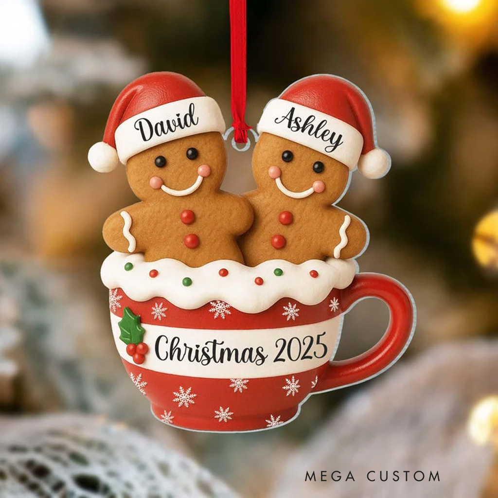 Personalized Gingerbread Couple 2025 Christmas Ornament for New Couple Keepsake Baker Acrylic Christmas Decoration Baking Lover Christmas Gift