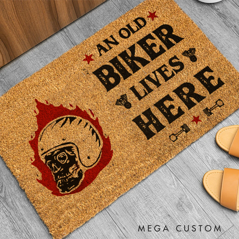 Personalized An Old Biker Lives Here Doormat with Helmet Skull and Flame Design for Motorcycle Lovers Gift