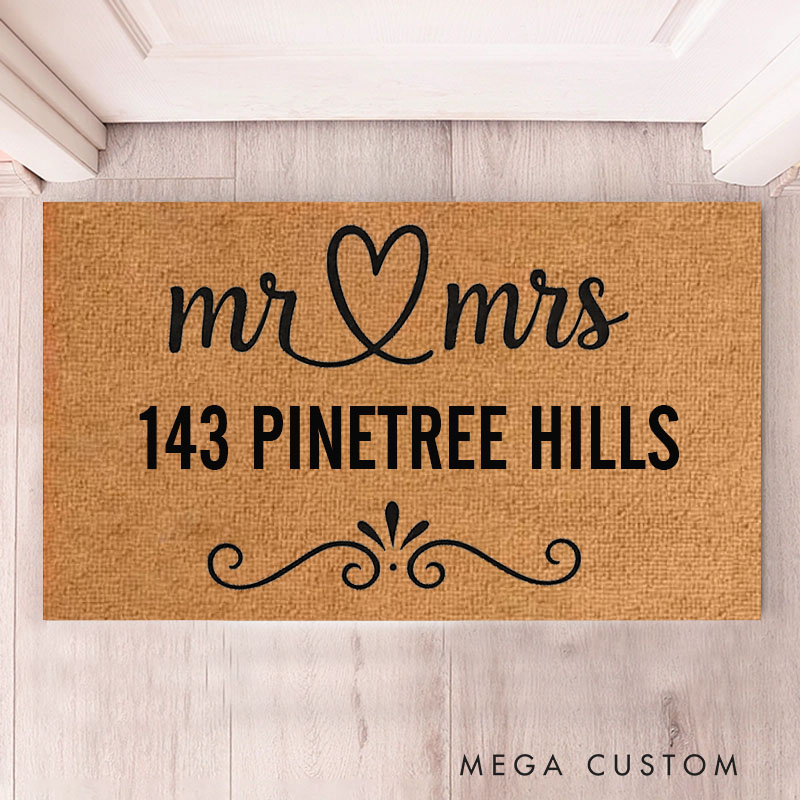Personalized Couple Doormat with Heart and Mr. & Mrs. Design Custom Welcome Mat for New Home Durable Coir Rug for Entryway Perfect Housewarming Gift