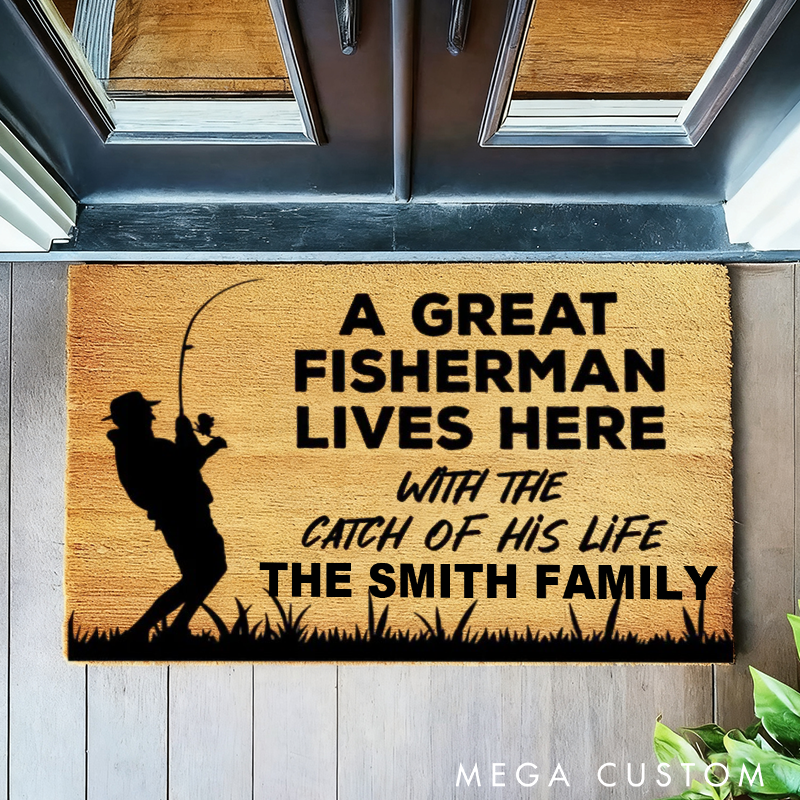 Personalised Doormat A Great Fisherman Lives Here With the Catch of His Life Funny Welcome Mat Dad Grandpa Mat Funny Fathers Day Gift Home Doormat