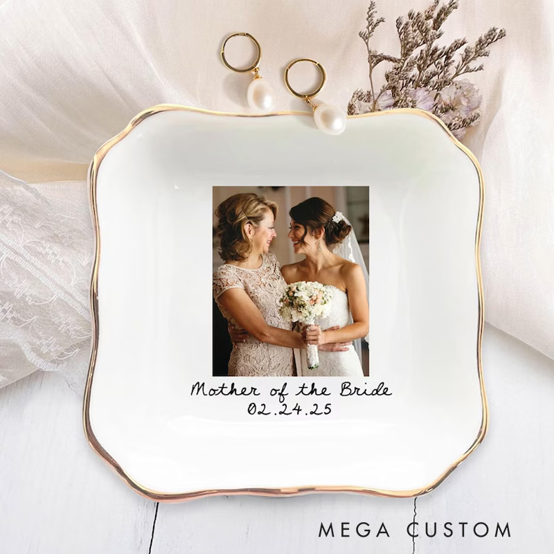 Personalized Custom Mom Gift From Daughter Mother Of The Bride Gift Mother Of The Groom Jewelry Dish Wedding Favor Gift For Mom Mom Ring Trinket Dish