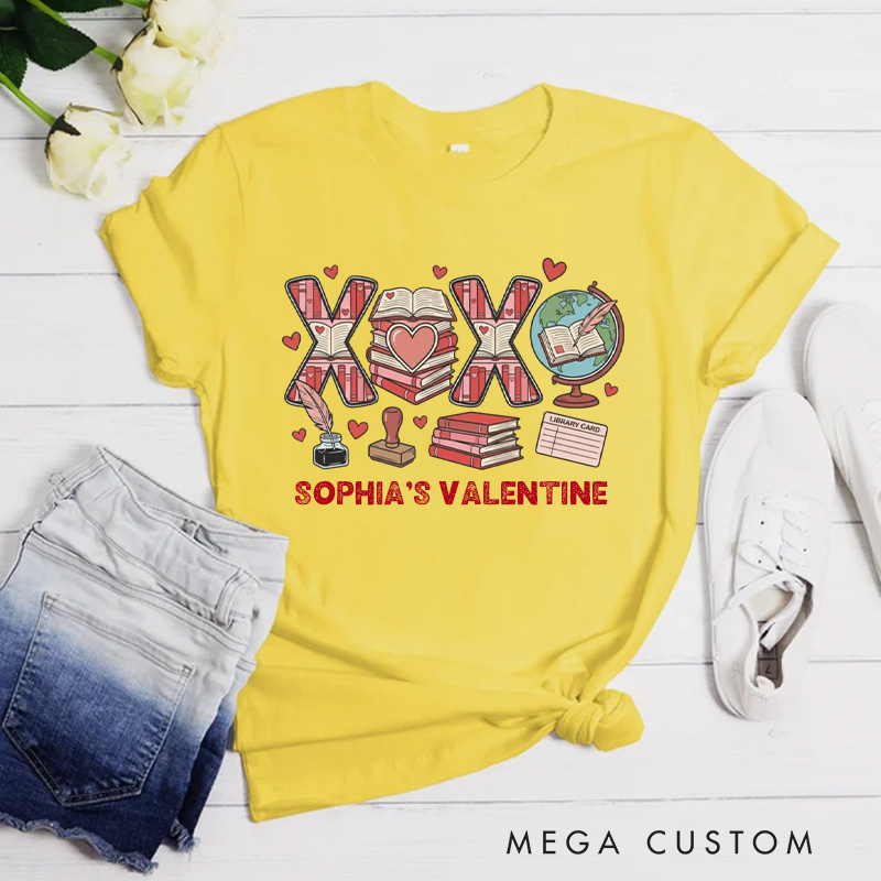 Personalized XOXO Valentine Classic T-Shirts Book Lover Valentine Bookish Shirt with Name Gift for Book Lover Bookworm Girlfriend Wife Women