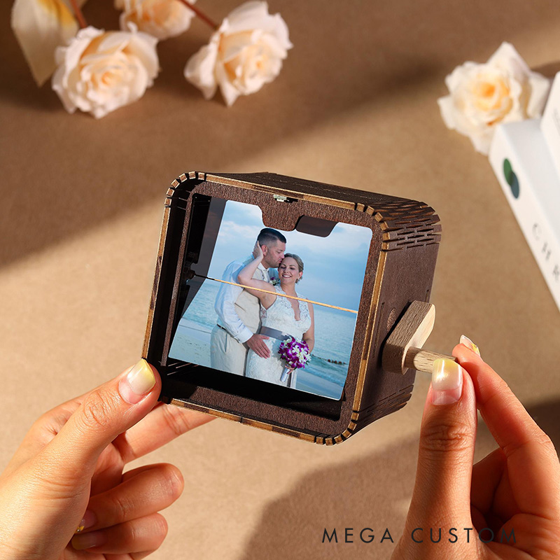 Personalized Photo Flipbook Animation Music Box Custom Crank Photobox Picture Box Custom wooden Photo Book with Light Custom Photo Flipbook Frame