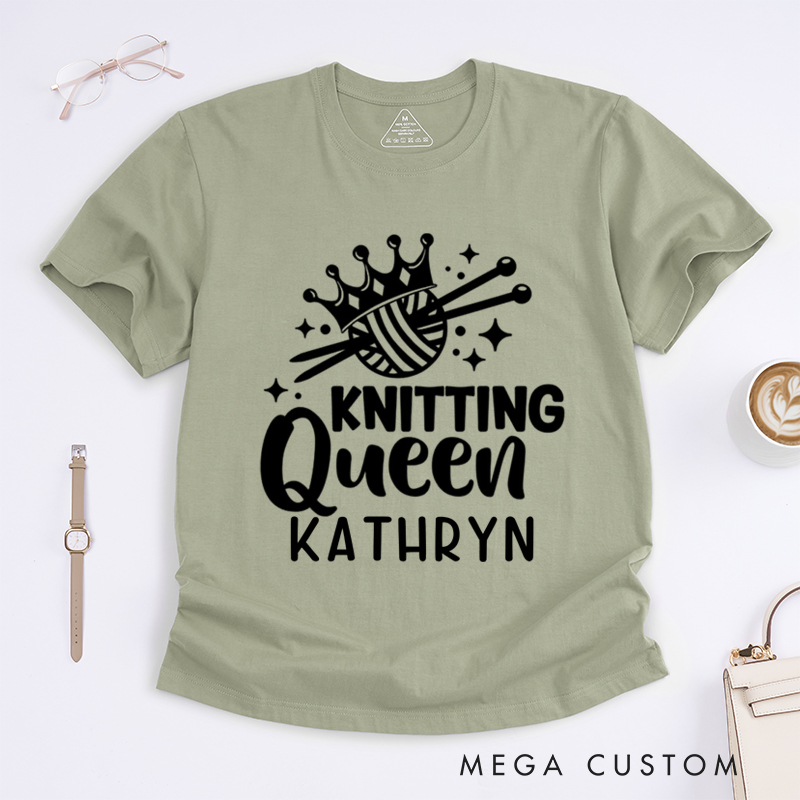 Personalized Knitting Queen Classic T-Shirts Gift for Knitting Lovers knit Gift Funny Knitting Shirt Gift For Mom