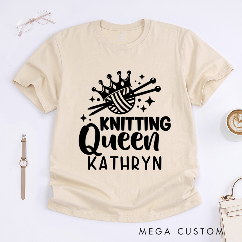 Personalized Knitting Queen Classic T-Shirts Gift for Knitting Lovers knit Gift Funny Knitting Shirt Gift For Mom