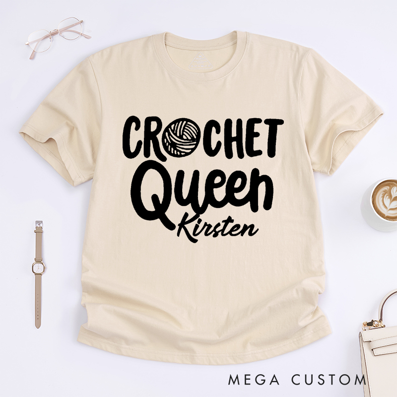 Personalized Crochet Queen Classic T-Shirts Knitting Shirts for Women Crocheting Gifts Knitting Gifts for Mom