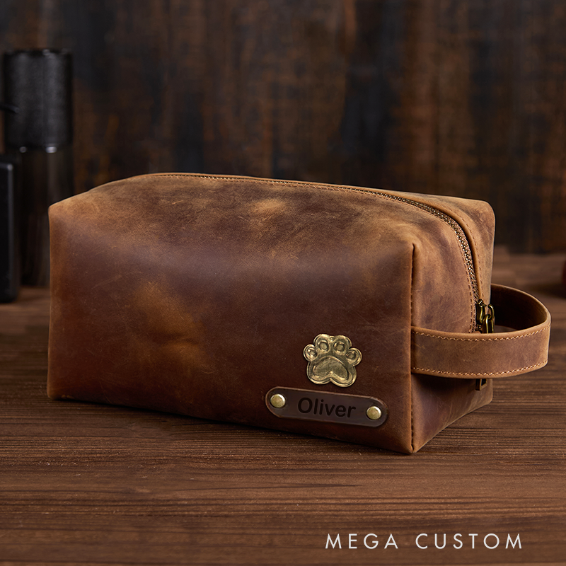 Personalized Mens Leather Toiletry Bag with Charm Custom Groomsmen Gifts Groomsman Dopp Kit Gifts Mens Travel Bag Anniversary Gift