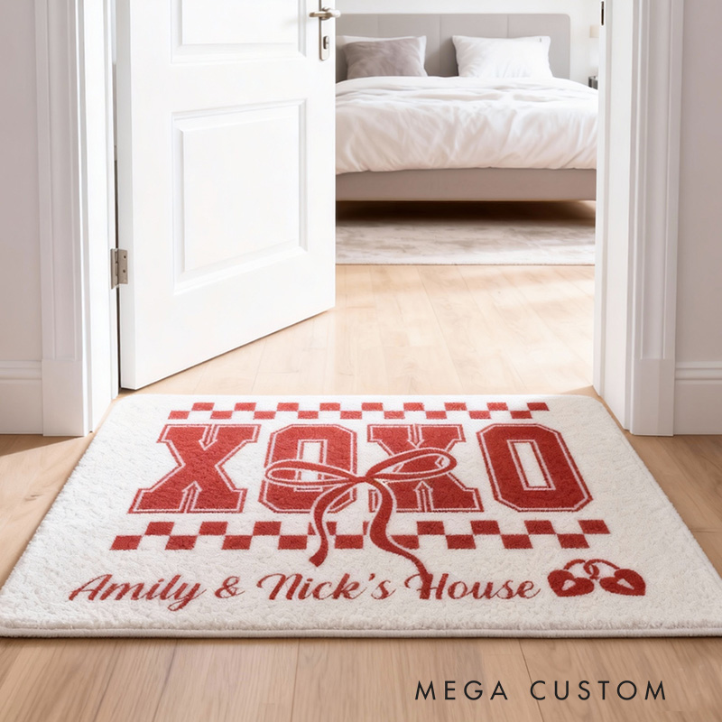 Personalized XOXO Custom Couple House Doormat Romantic Durable Soft Rug Decorative Accent For Entryways Wedding Anniversary Or Housewarming Gifts