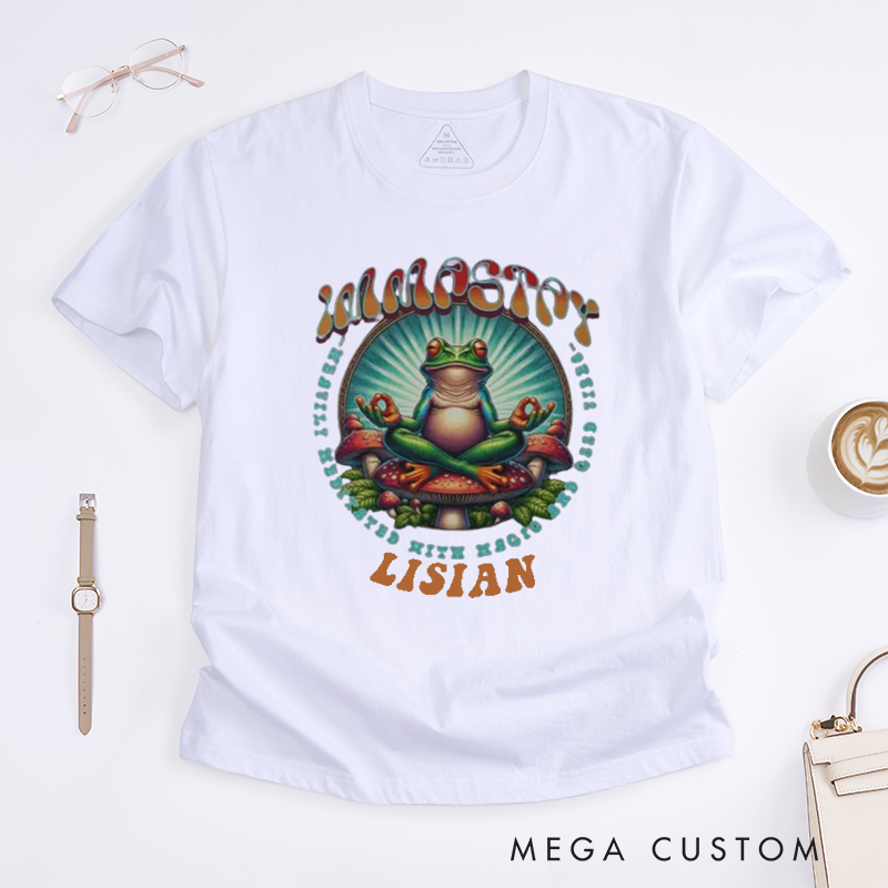 Personalized Vintage Frog Yoga T-Shirt Yoga Gift T-Shirt Animal yoga Apparel Mindfulness Meditation T-Shirt
