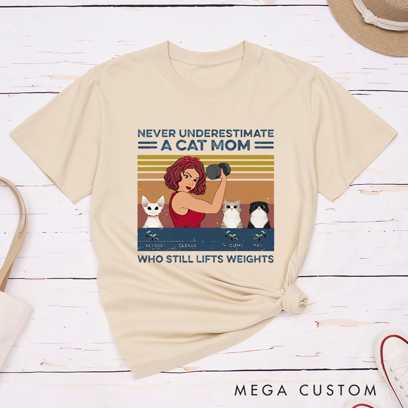 Personalized Funny Gym T-Shirt with I Like Lifting And My Cats for Fitness Enthusiasts Bodybuilders and Gym Lovers