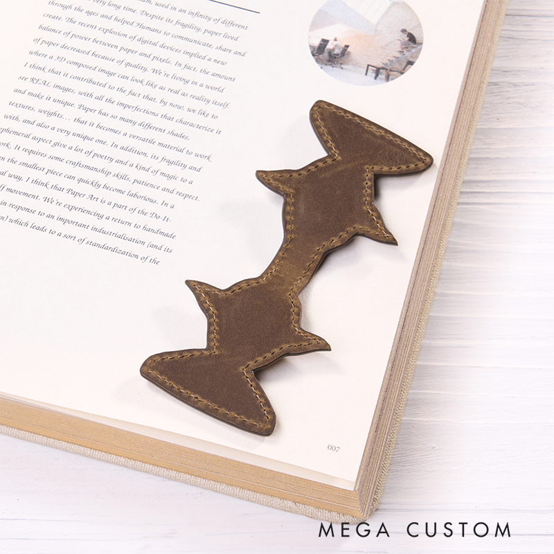 Personalized Leather Star Wars Bookmark Custom Name Engraved Page Marker Gift for Sci‑Fi Fans and Movie Lovers Star Wars Gifts Unique Galaxy‑Inspired Book Accessory  