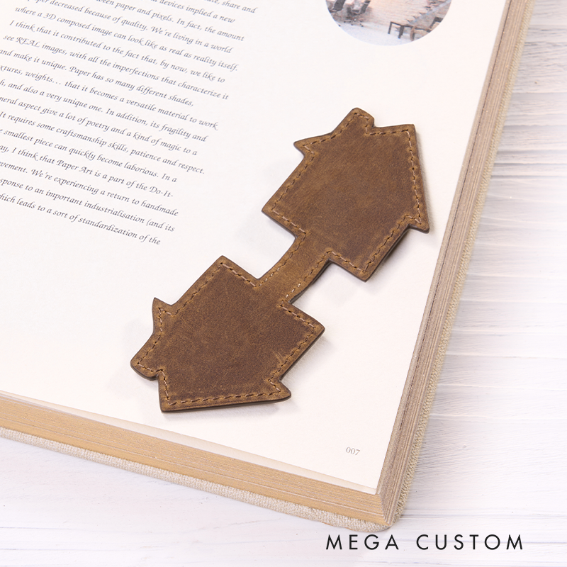Personalized Leather Bookmark House Shaped Bookmark Custom Name Engraved Page Marker Gift for Readers Unique Rustic Book Accessory Housewarming Gifts