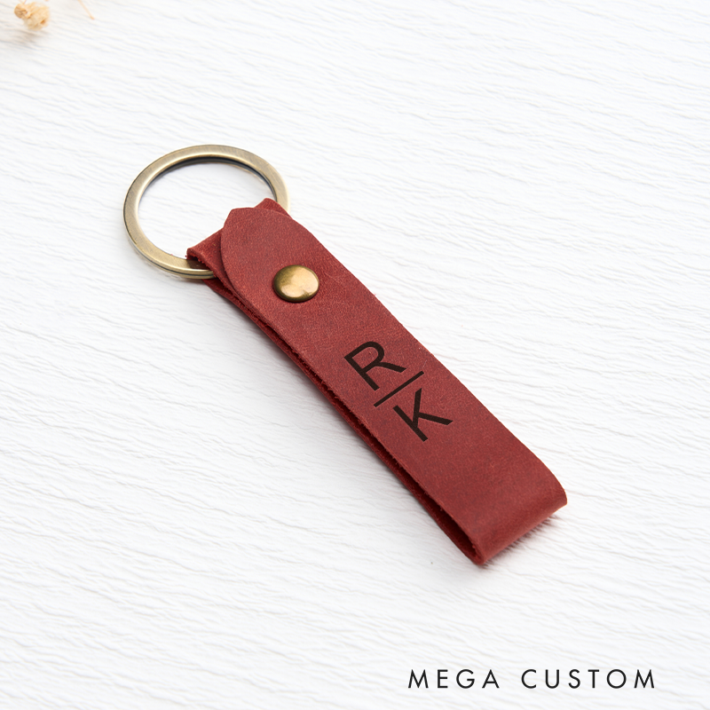 Personalized Leather Keychain for Men Custom Keychain with Name Engraved Leather Key Chain Anniversary Gift for Him Groomsmen Gift Birthday Gift for Dad Boyfriend Husband