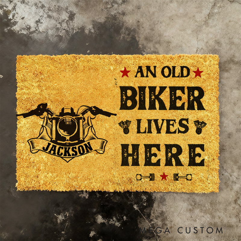Personalized An Old Biker Lives Here Doormat with Custom Name Design Motorcycle Lovers Gift