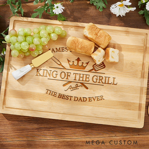 Personalized Cutting Board King of The Grill Cutting Board for Dad Housewarming Gift Father's Day Gift Celebrating The Best Dad Ever