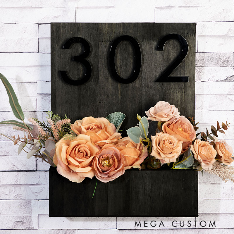 Personified Front Wooden Door Numbering Flower Holder Wall Ornament Home Gift Door Name Holder Wooden Door Sign