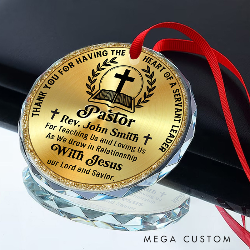 Personalized Thank You for Having the Heart of a Servant Leader Round Shaped Glass Ornament with Name Tree Decoration Appreciation Gift for Pastor