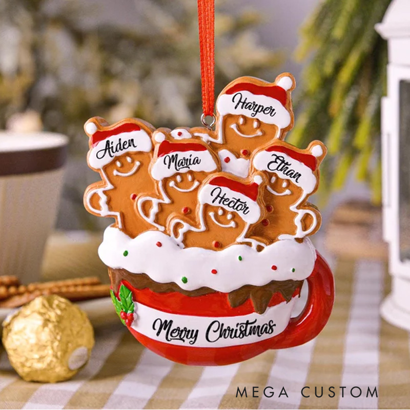 Personalized 2025 Family Gingerbread Christmas Ornament Acrylic Bakery Keepsake Holiday Tree Decor for Pastry Lovers Baking Lover Gift
