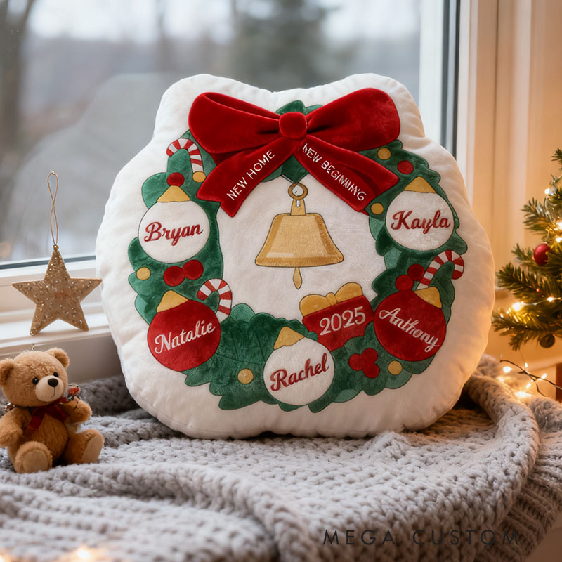 Personalized Holiday Pillow Graphic 3D Print Custom Family Names Cozy Festive Decor with Christmas Wreath Design Soft Accent Cushion Seasonal Gift