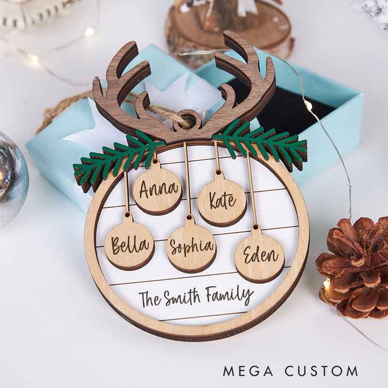 Personalized Wooden Christmas Ornament Custom Family Christmas Ornament with Name Holiday Decoration Perfect Gift For Families Or Friends
