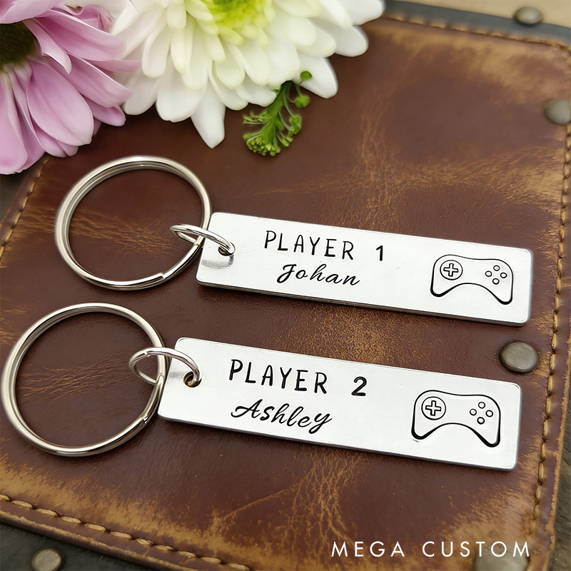 Personalised Player 1 and Player 2 Keyrings Custom Anniversary Gift for Gamer Gaming Keychains Valentine’s Day Gift