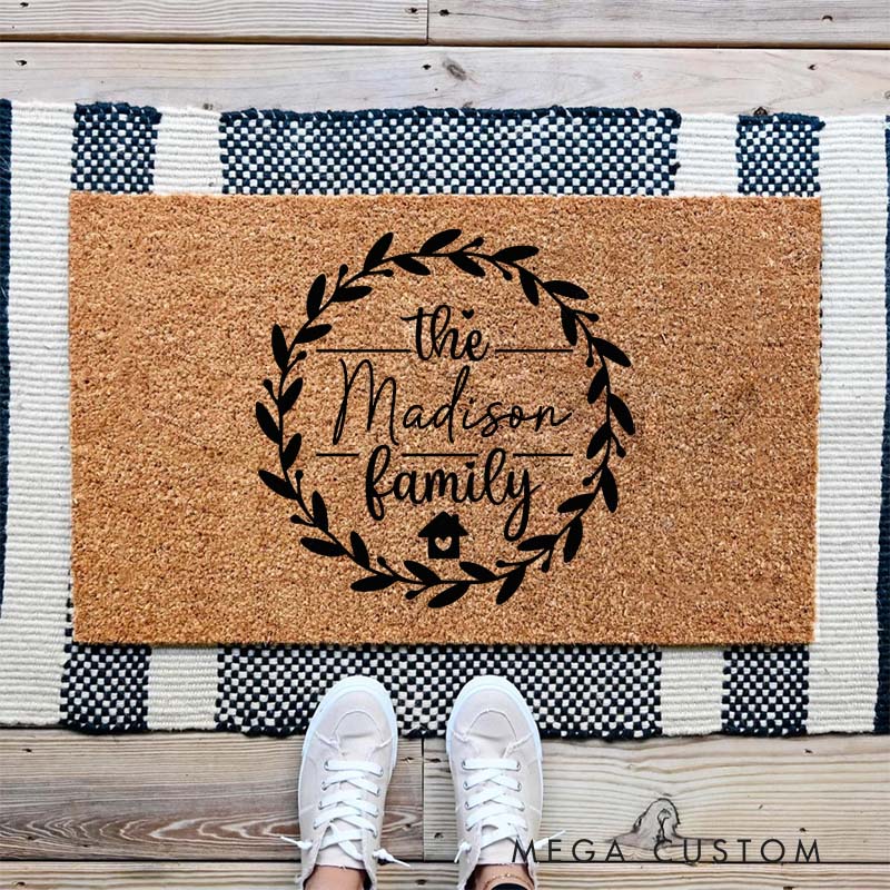 Personalized Family Doormat Custom Wreath Design Durable Coir Welcome Mat for New Home Entryway Decorative Housewarming Gift for Families
