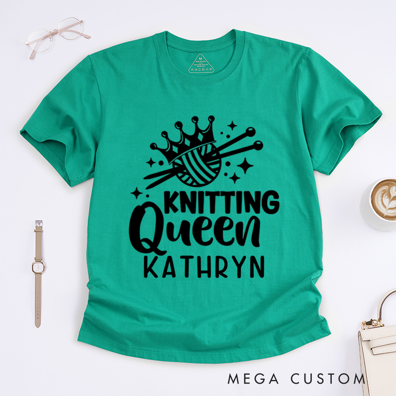 Personalized Knitting Queen Classic T-Shirts Gift for Knitting Lovers knit Gift Funny Knitting Shirt Gift For Mom