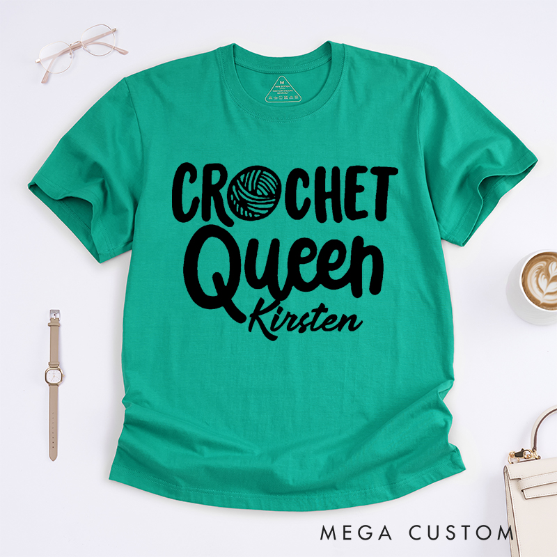 Personalized Crochet Queen Classic T-Shirts Knitting Shirts for Women Crocheting Gifts Knitting Gifts for Mom