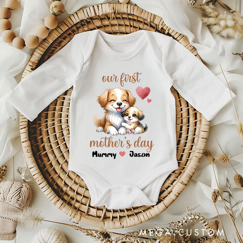 Personalized Cute Animal Mom Hugs Baby Baby Bodysuit with Names First Mother's Day Gift for Newborn New Mom