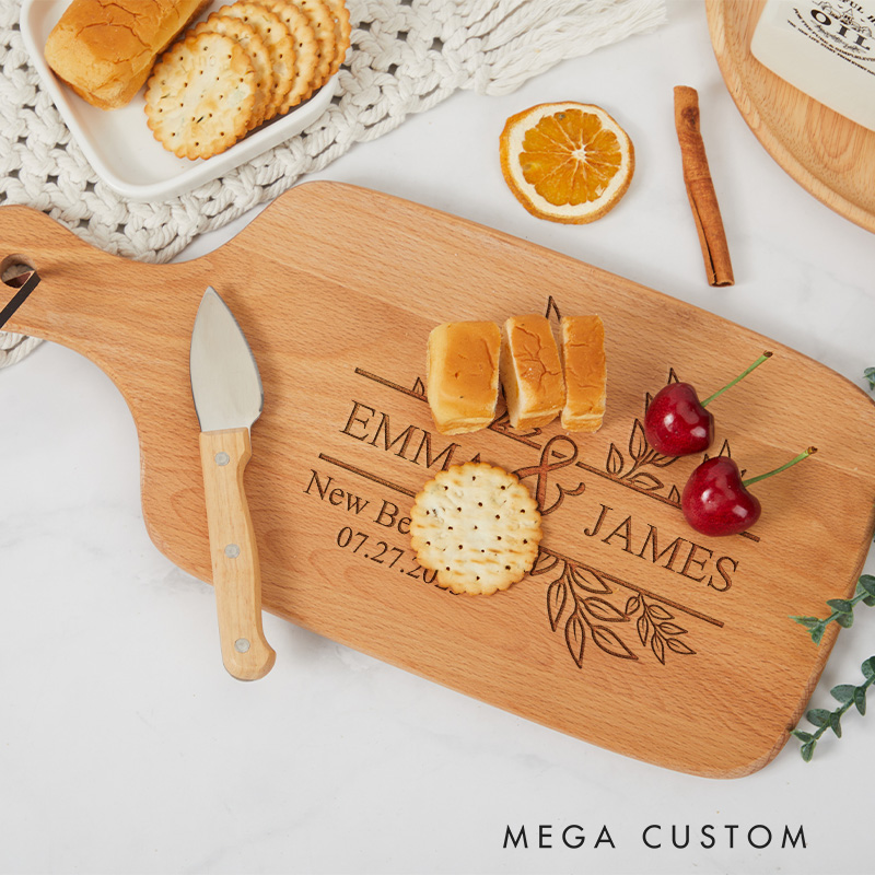 Personalized Leaf Engraved Wooden Cutting Board Perfect Housewarming Gift with Custom Names and Date